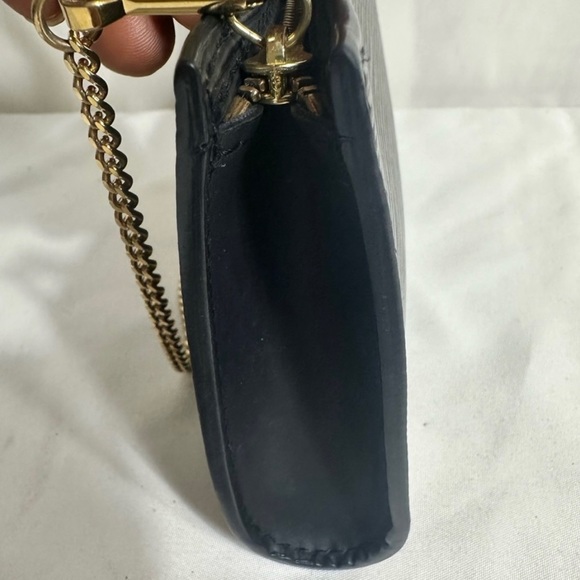 Authentic Louis Vuitton Accessories Pouch Black Epi - Picture 4 of 8